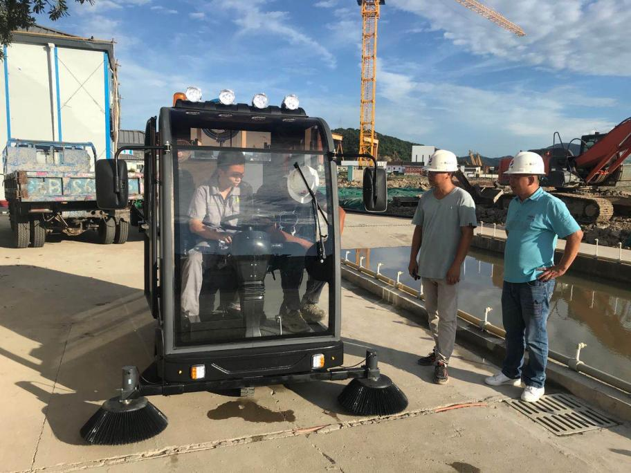 长兴龙泉市清扫车