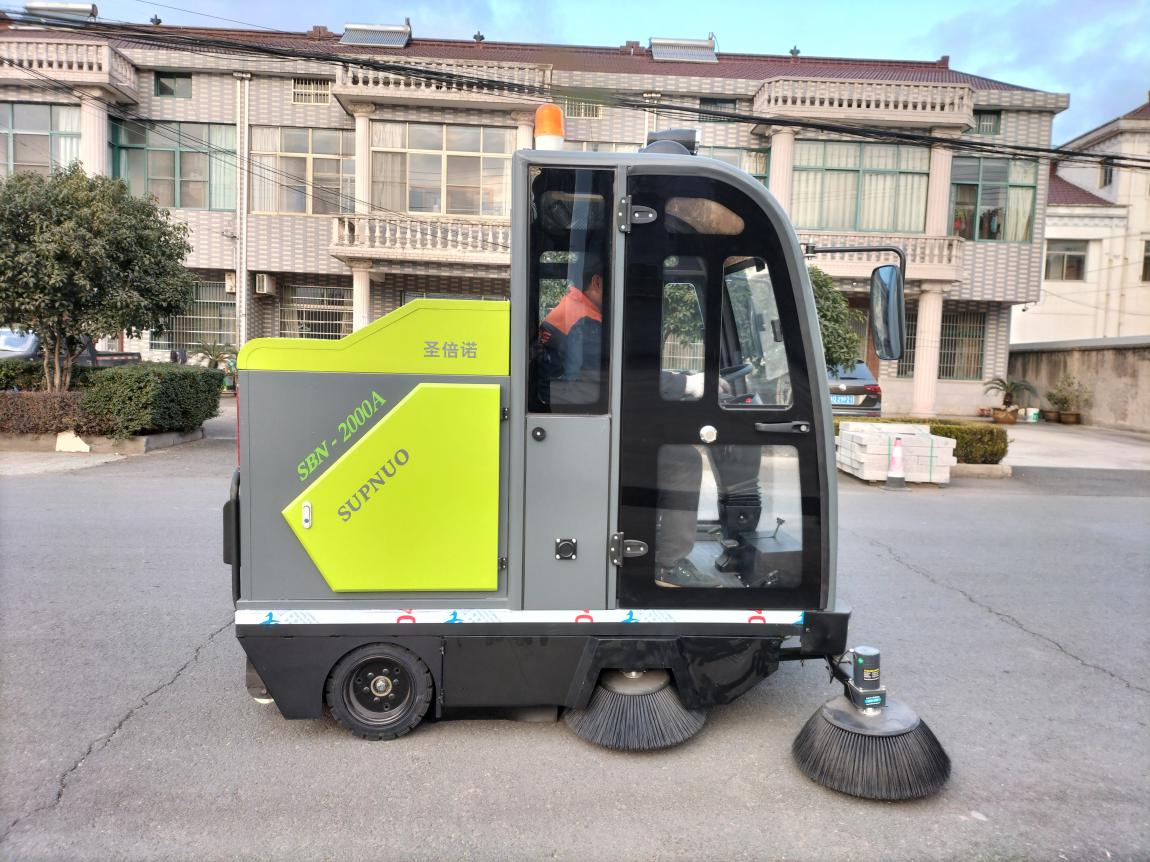 长兴龙马清扫车